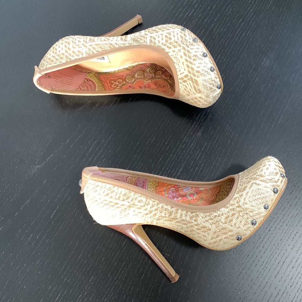 NOT RATED rattan high heel - Picture 9 of 11